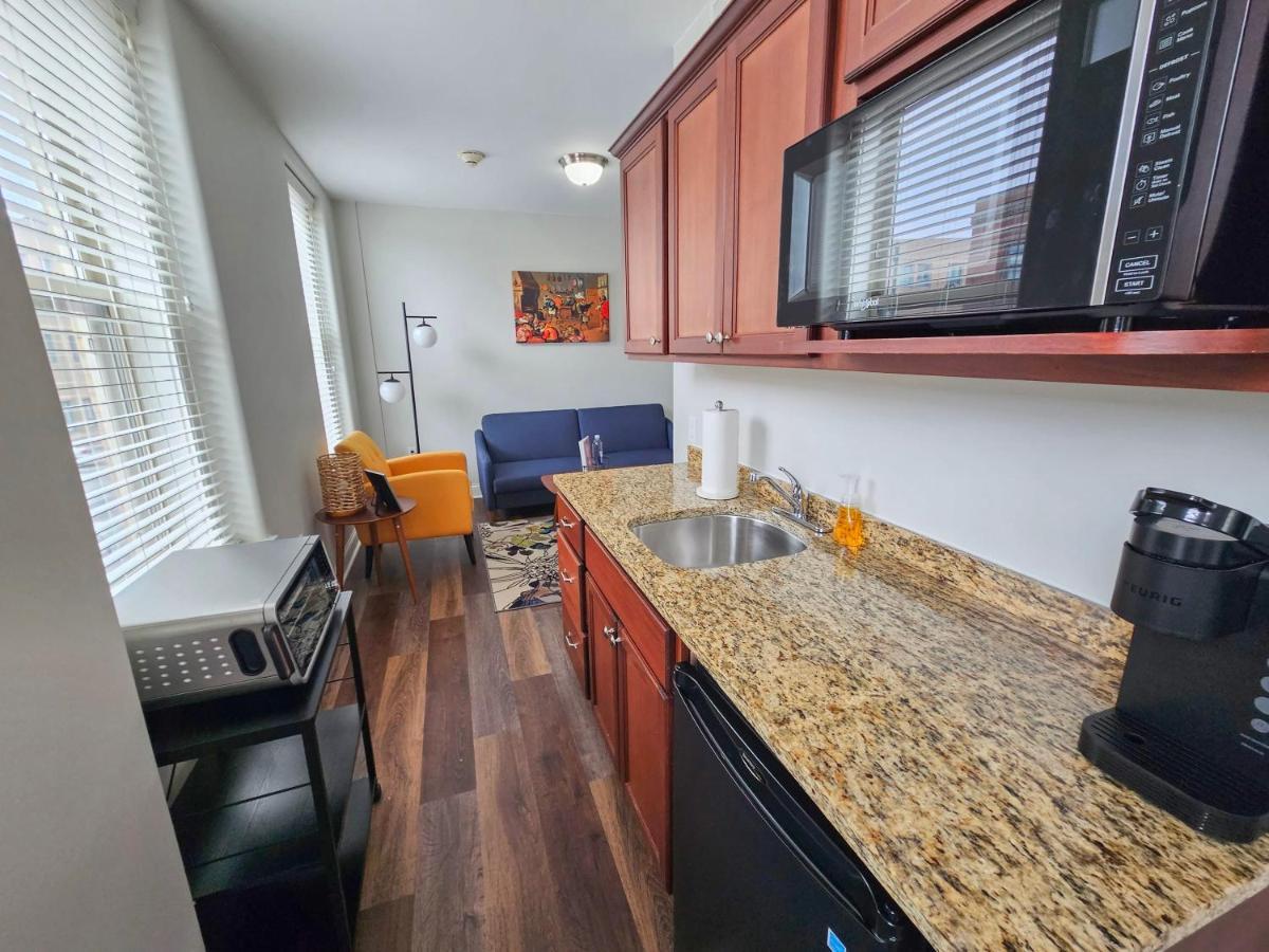 Gorgeous And Spacious Studio At The Historic Inman - 200 Champaign Exterior foto