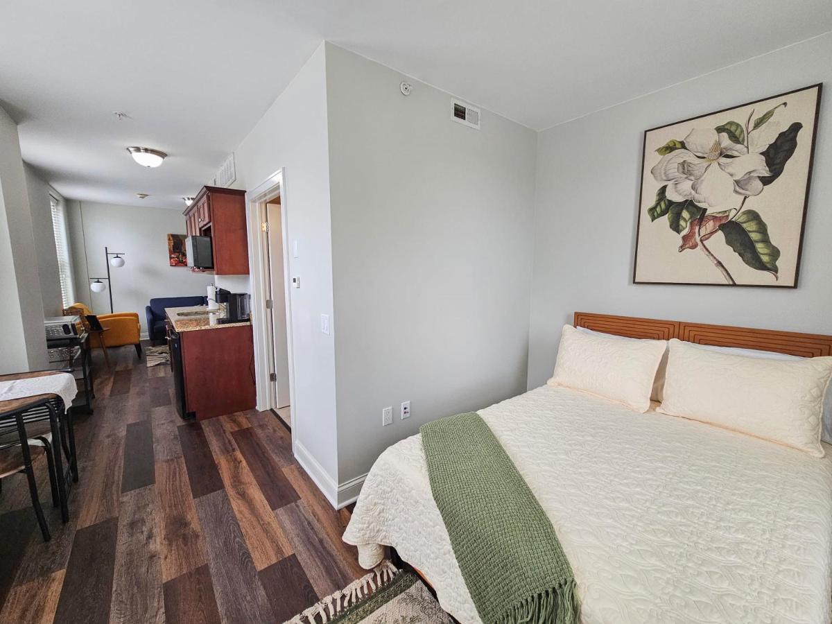 Gorgeous And Spacious Studio At The Historic Inman - 200 Champaign Exterior foto